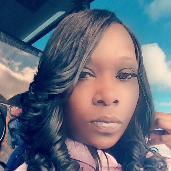 Meet your Posher, Amanda - Picture 1 of 1